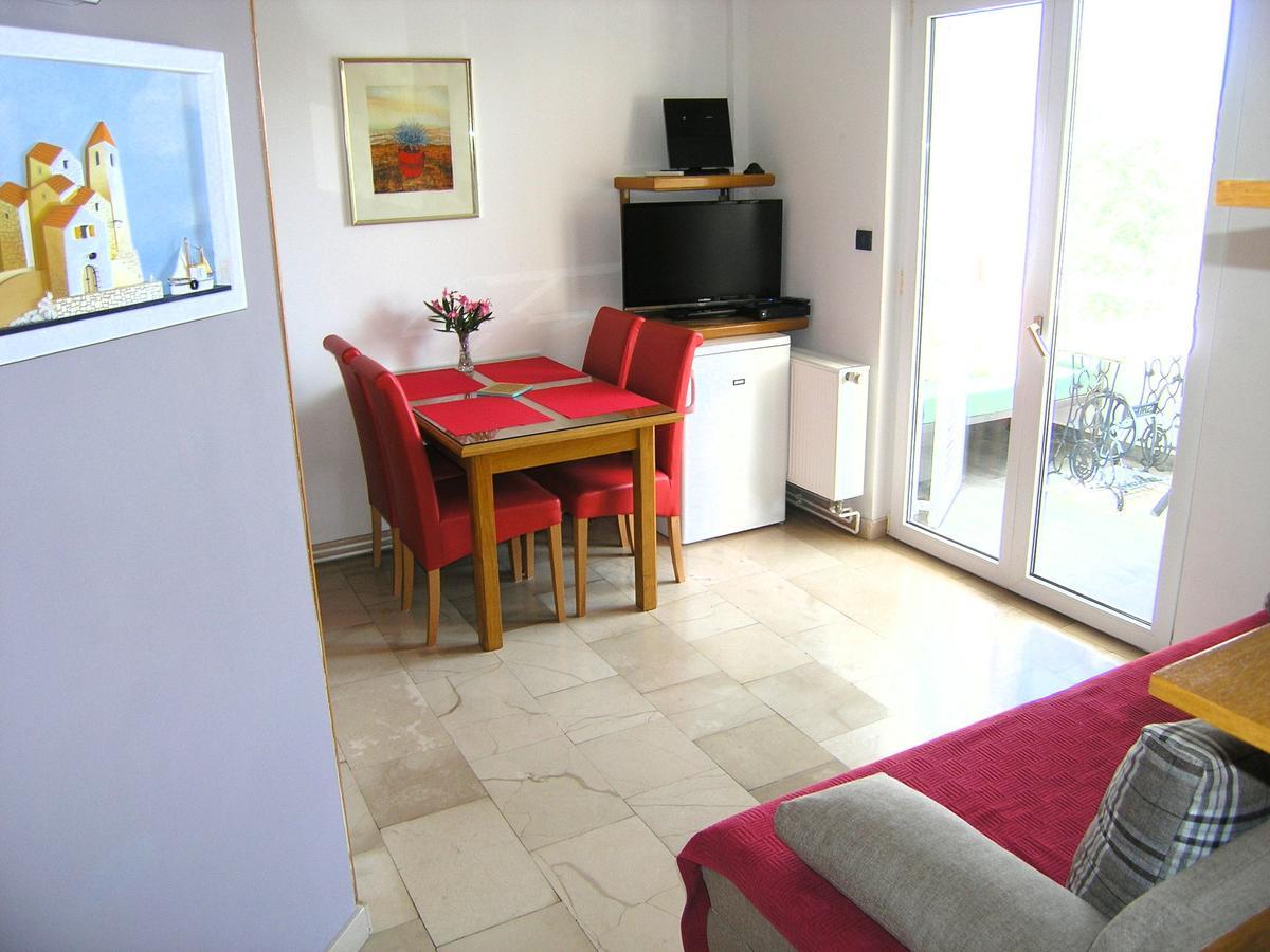 Apartments Oribella คิร์ก ภายนอก รูปภาพ