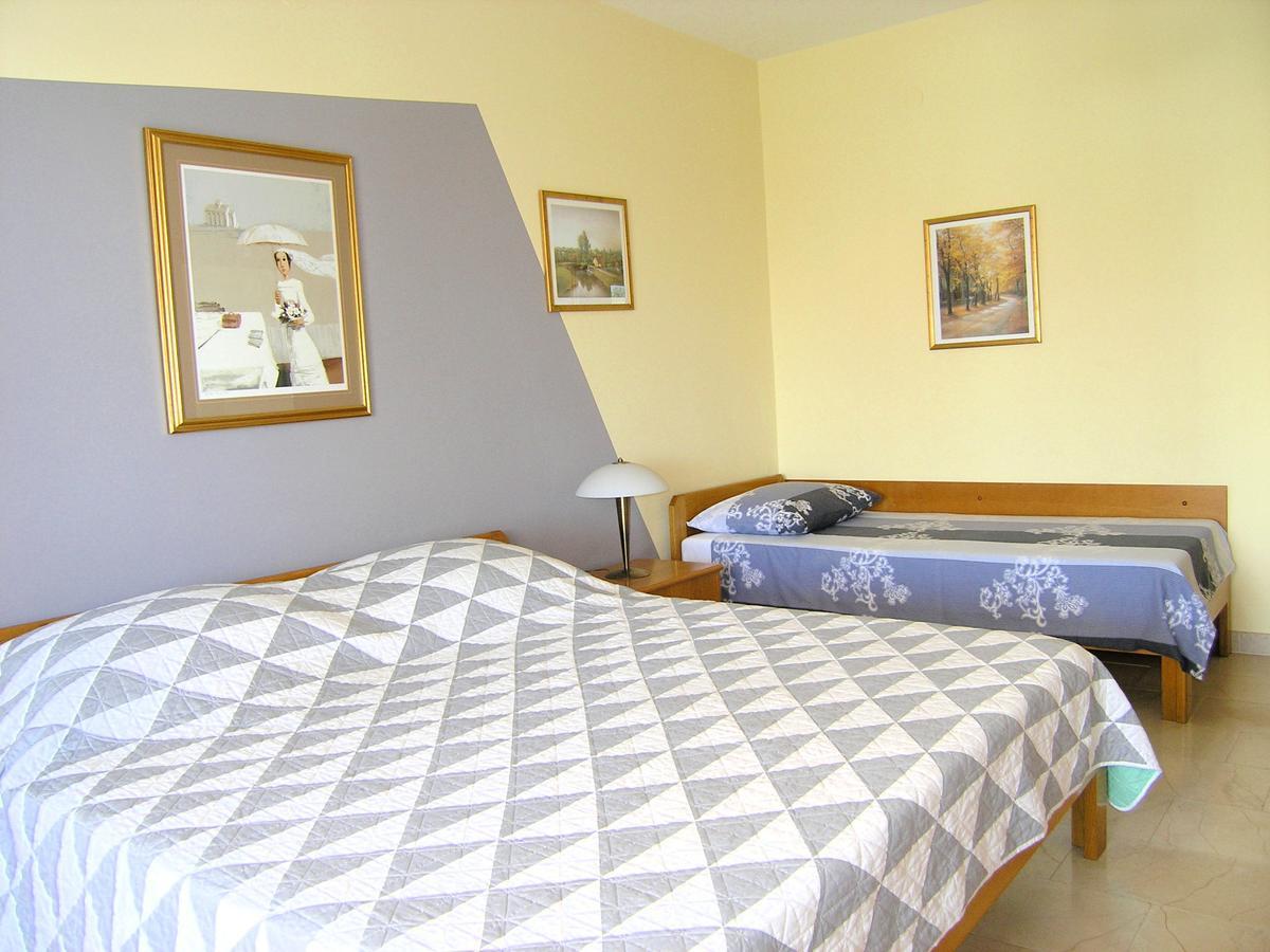 Apartments Oribella คิร์ก ภายนอก รูปภาพ