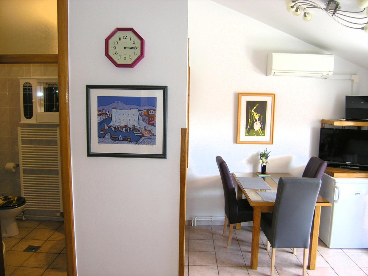 Apartments Oribella คิร์ก ภายนอก รูปภาพ
