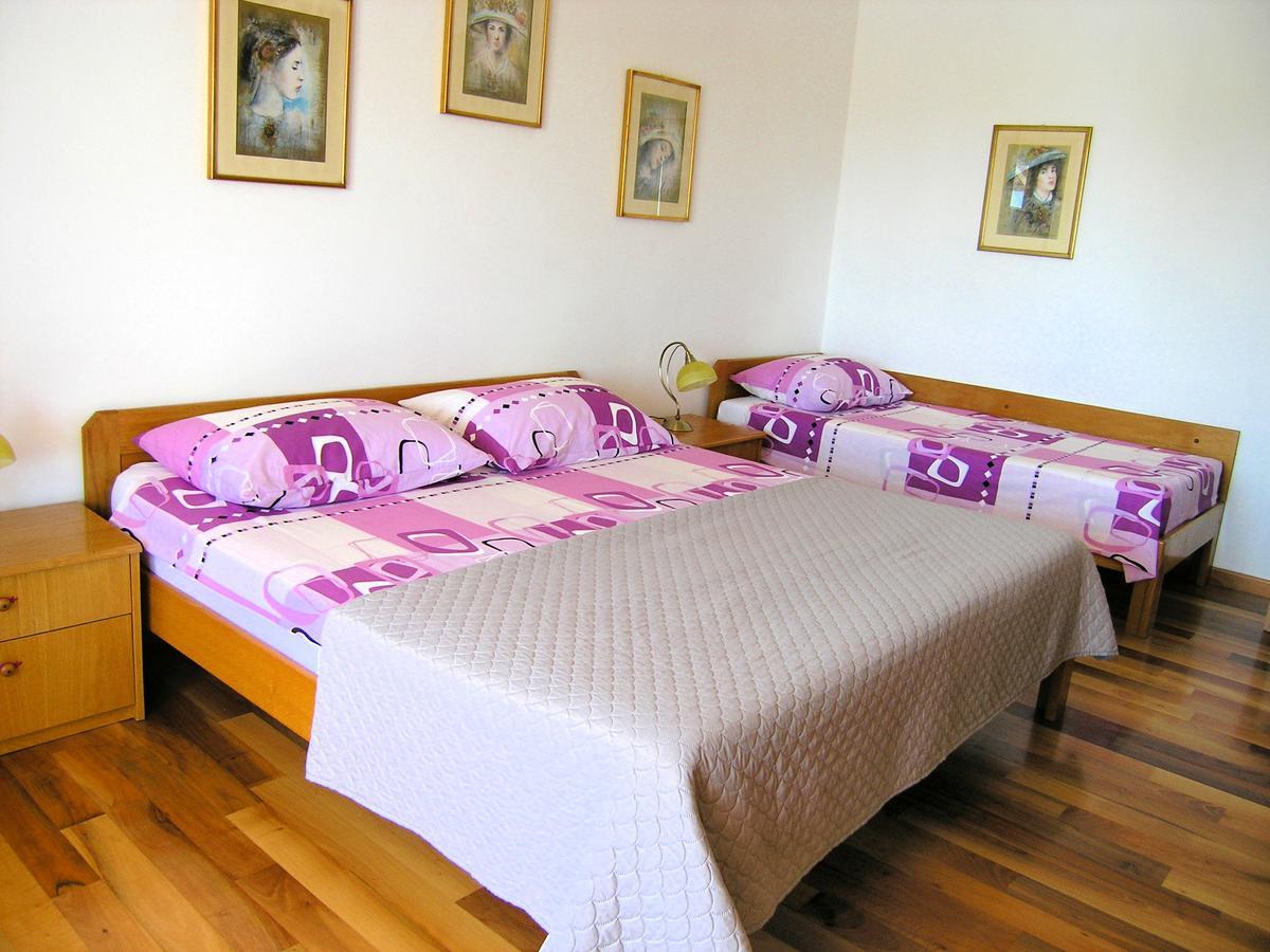 Apartments Oribella คิร์ก ภายนอก รูปภาพ